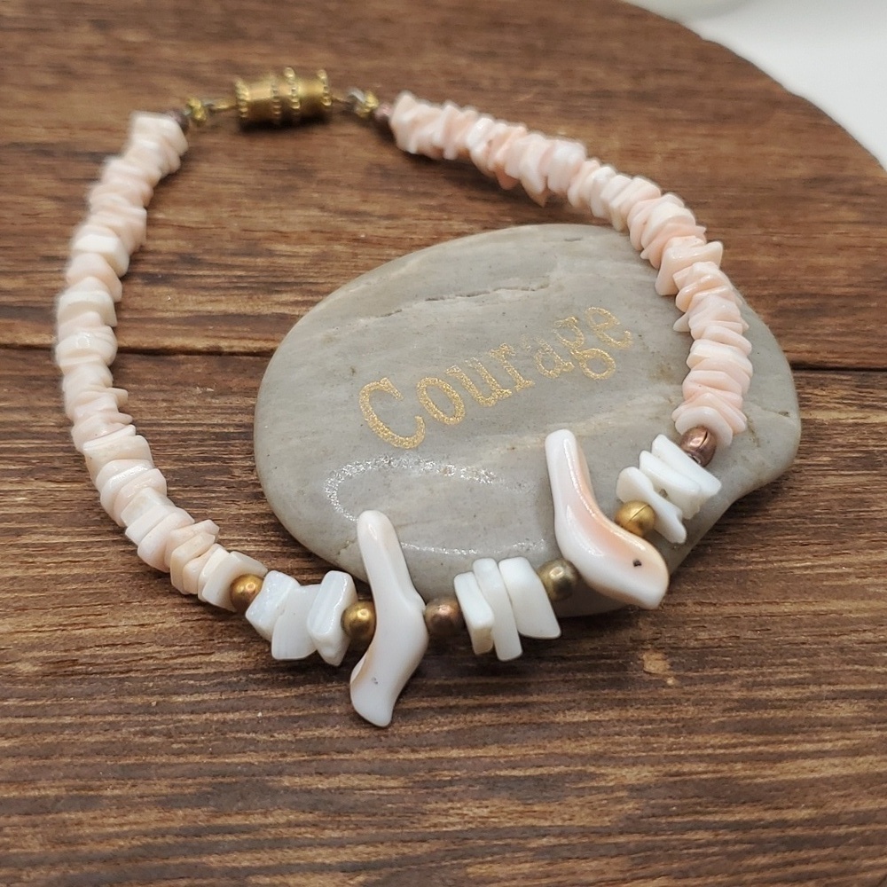 B2440 tribal fetishes mother of‎ pearl doves paradise bracelet rare